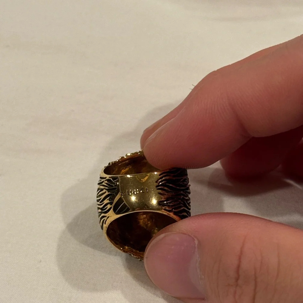 Gucci ring